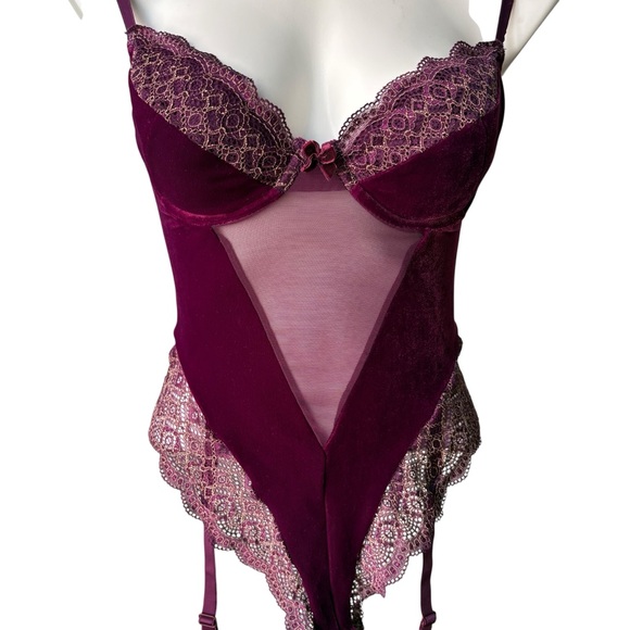Victoria's Secret Burgundy Velvet Teddy Bodysuit
Vintage, Sz 36B - Picture 9 of 15